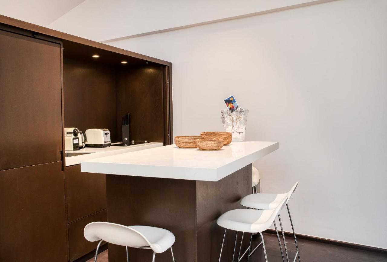 Appartement Place Des Lices Avec Parking Сен-Тропе Экстерьер фото