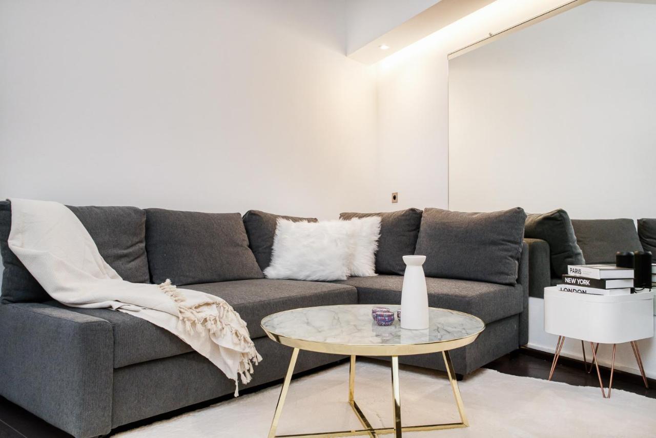 Appartement Place Des Lices Avec Parking Сен-Тропе Экстерьер фото